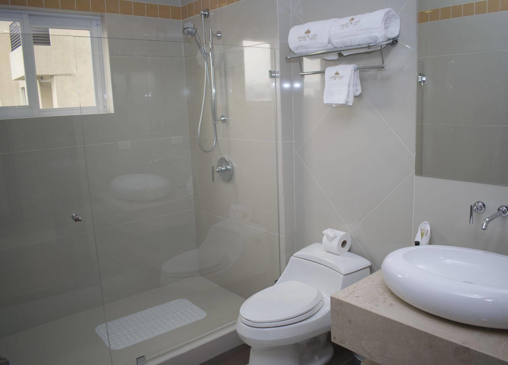 Torres Del Lago Suites And Apartments 산호세 외부 사진